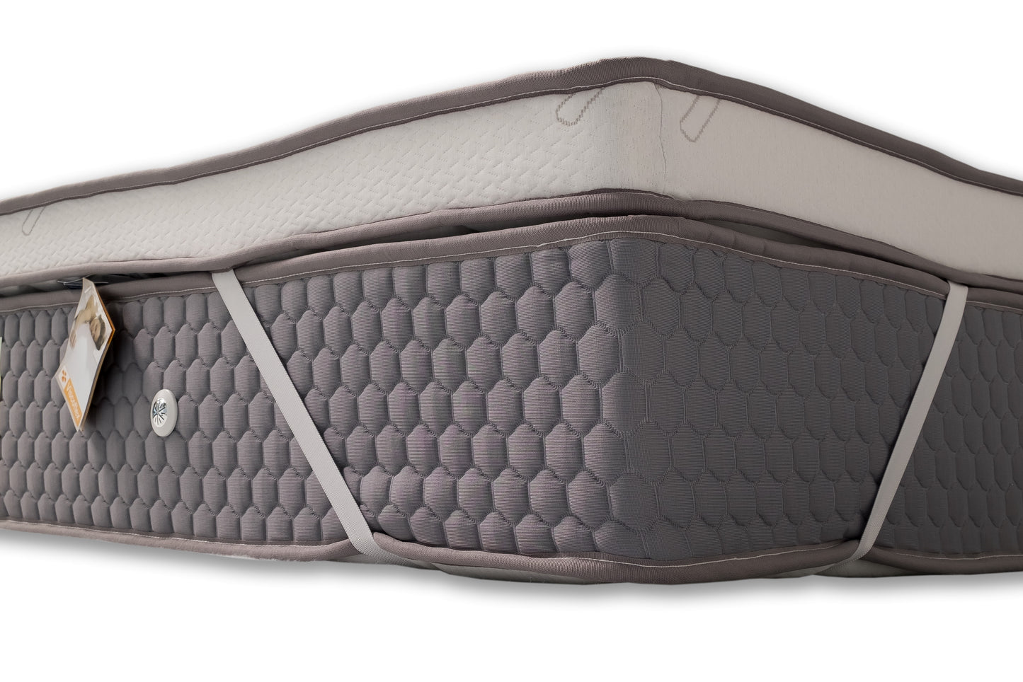 Colchoneta Viscoelástico com 6 cm de altura. Óptimo para colocar sobre colchões usados, aumentando o seu conforto e o tempo de vida do seu colchão. O produto ideal para conseguir um descanso mais suave.. Produto revestido a tecidos anti-ácaros e anti-fungos.